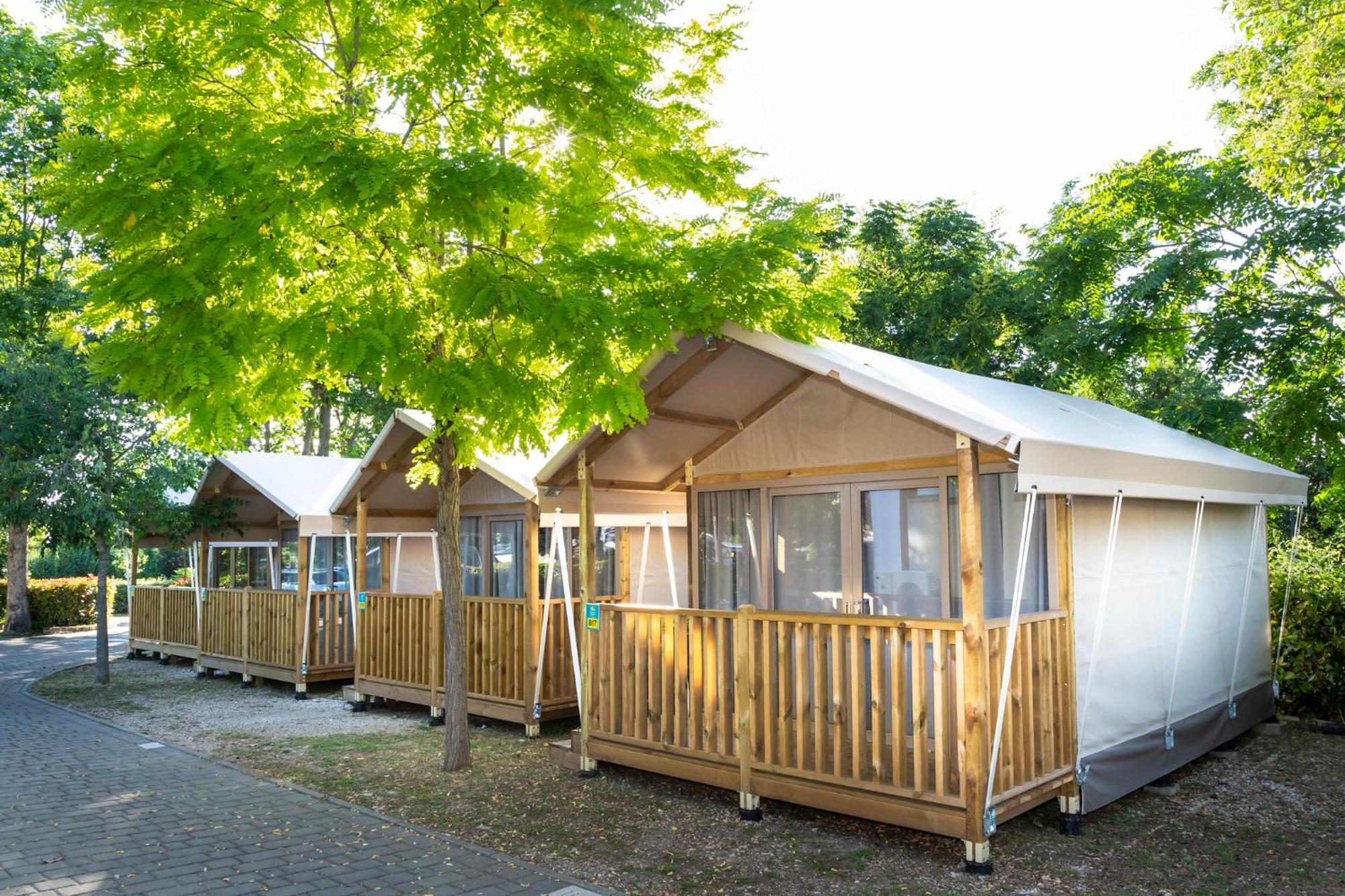 Hu Roma Camping In Town — Fotografii 3